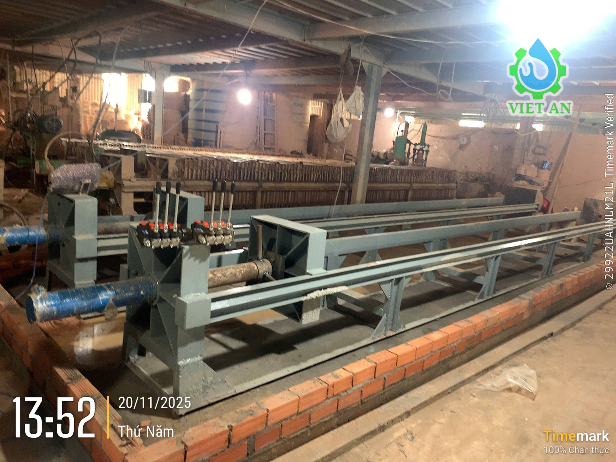 Máy ép khung bản cho nhà máy gốm sứ