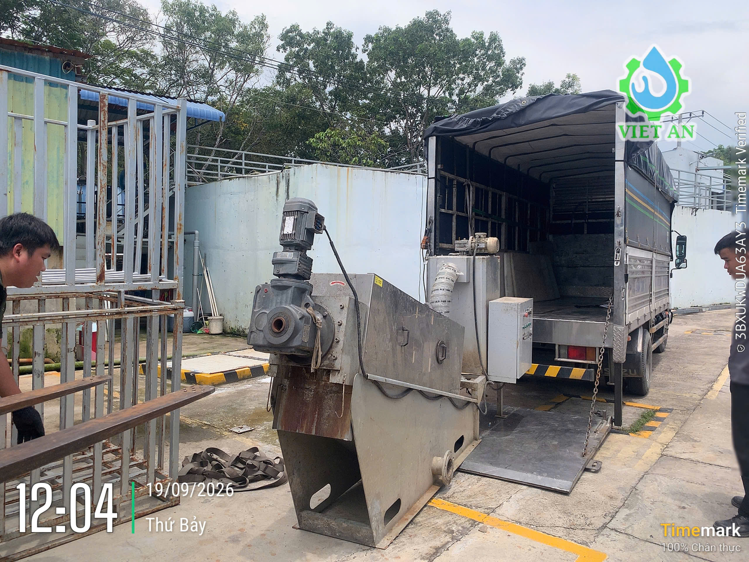 Dịch vụ cho thuê máy ép bùn Trục vít