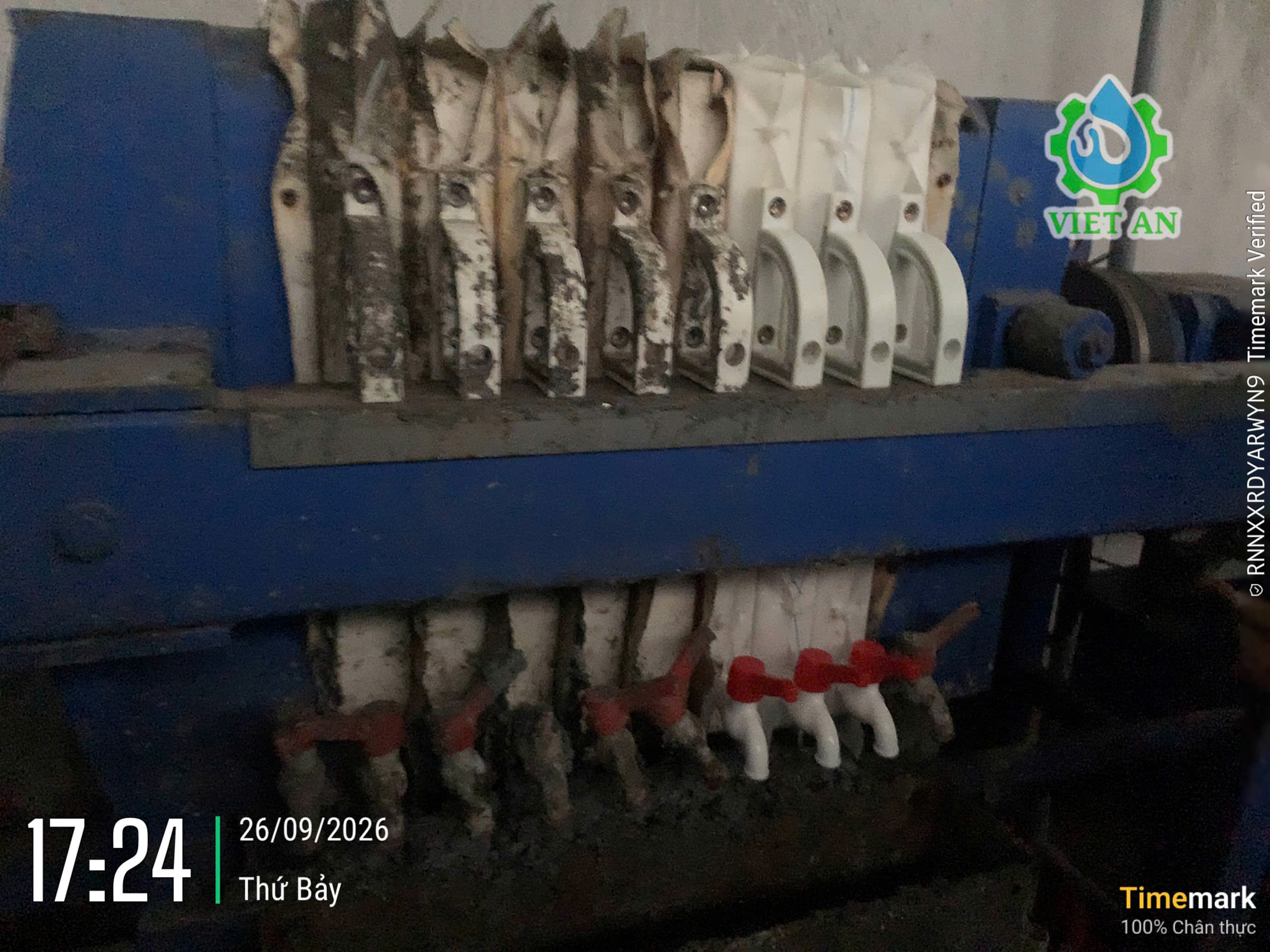 Lắp đặt thêm khung bản vải lọc máy ép bùn
