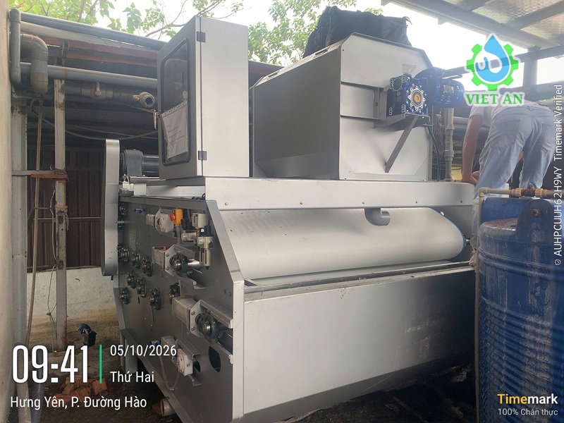 Việt An lắp đặt máy ép bùn Băng tải