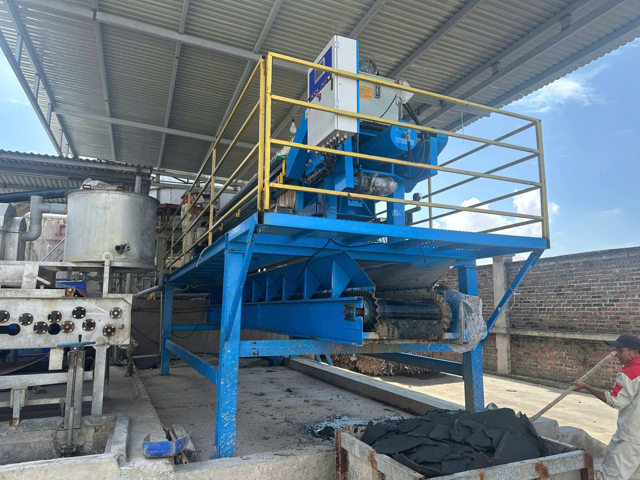 Máy ép bùn khung bản