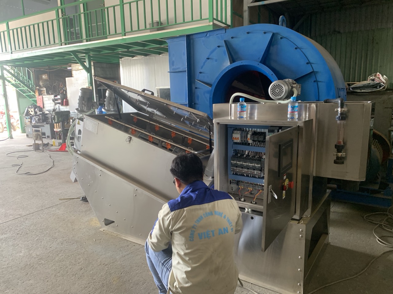 Máy ép bùn trục vít Việt An