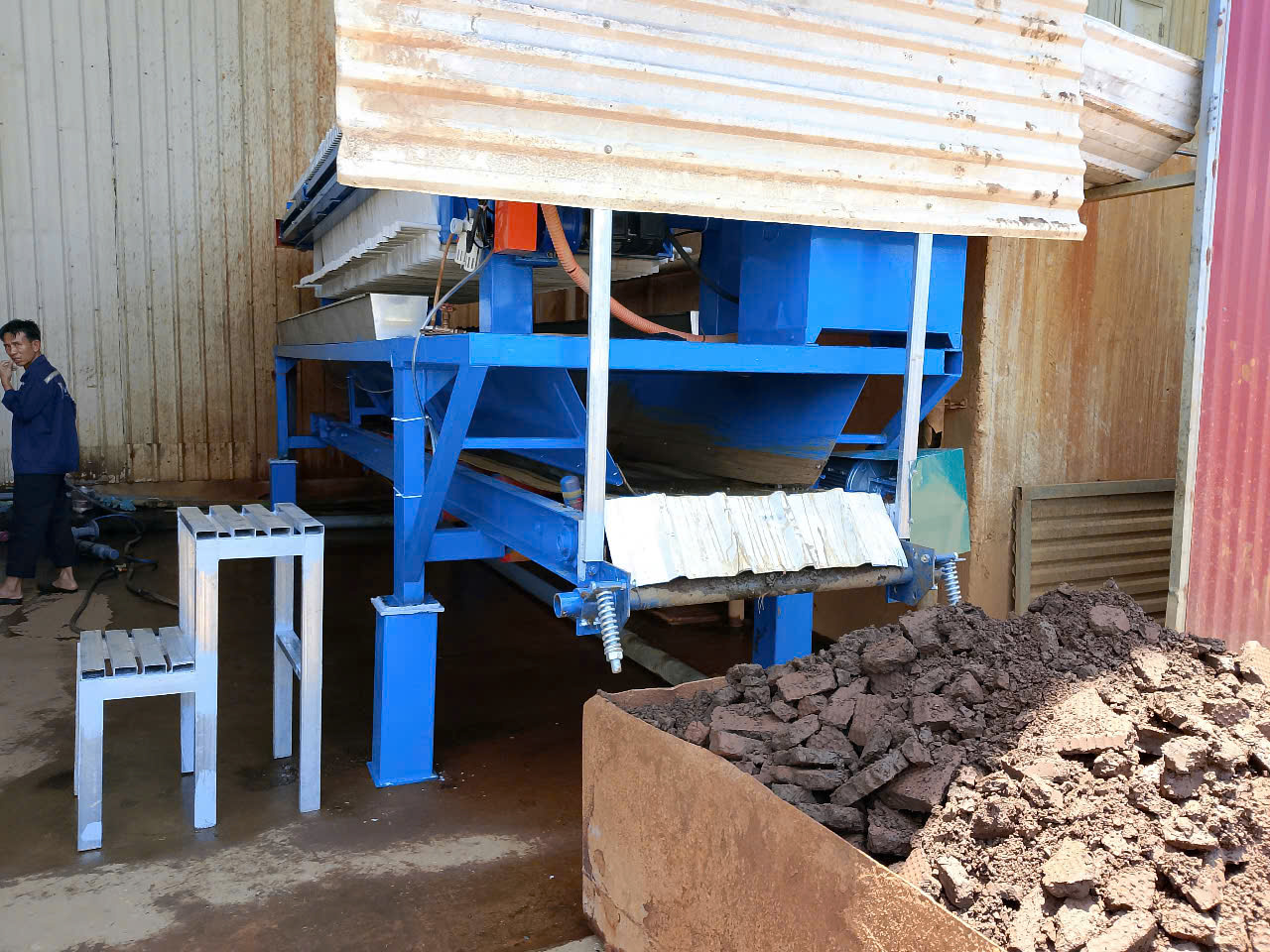 Bùn nhà máy dệt nhuộm