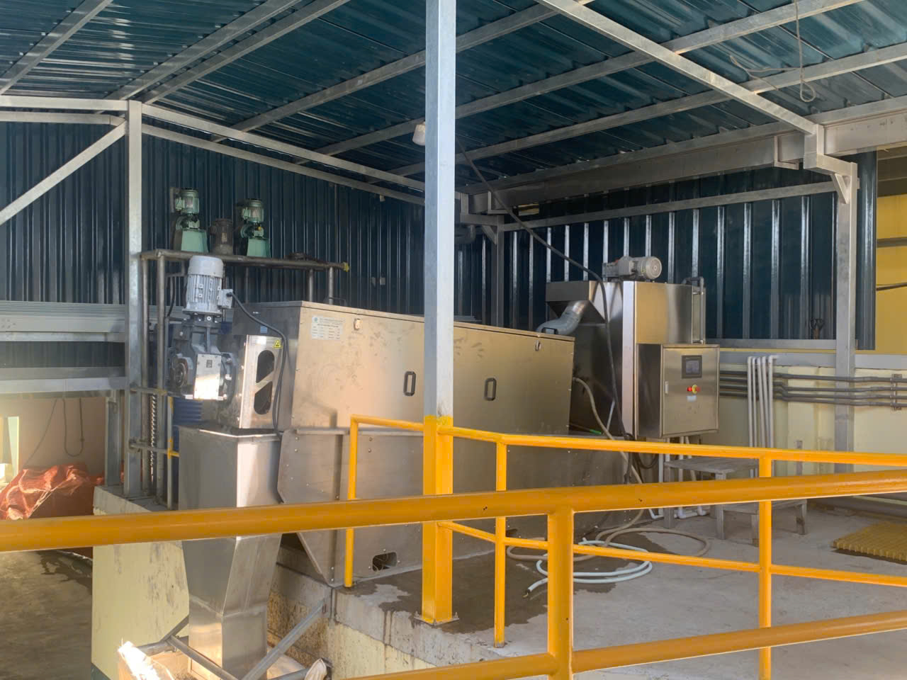 Máy ép bùn trục vít Việt An