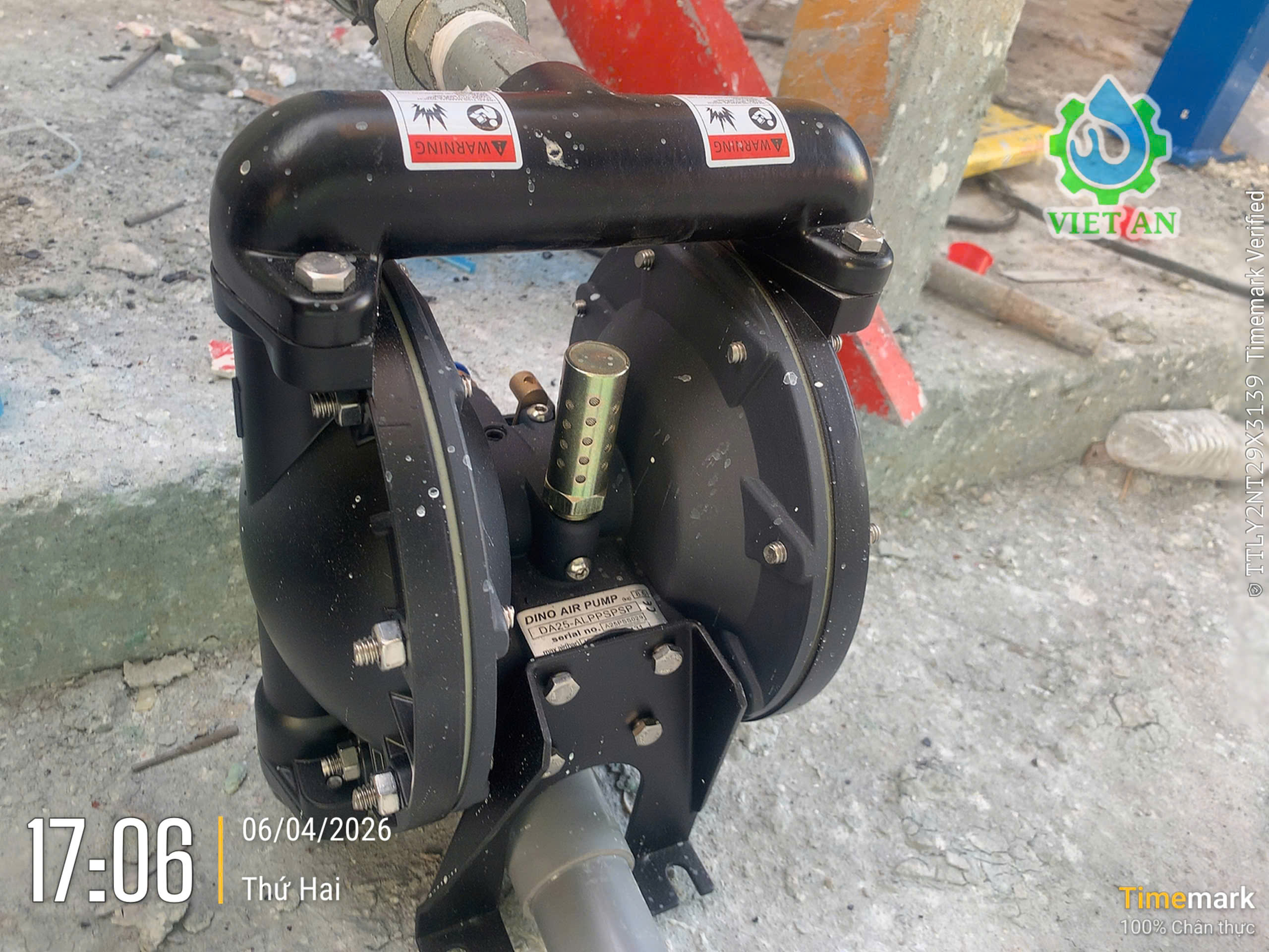 Bơm màng khí nén